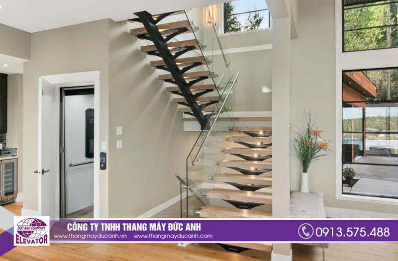 Phương án lắp thang máy bên cạnh thang bộ dùng phổ biến nhất cho nhà phố