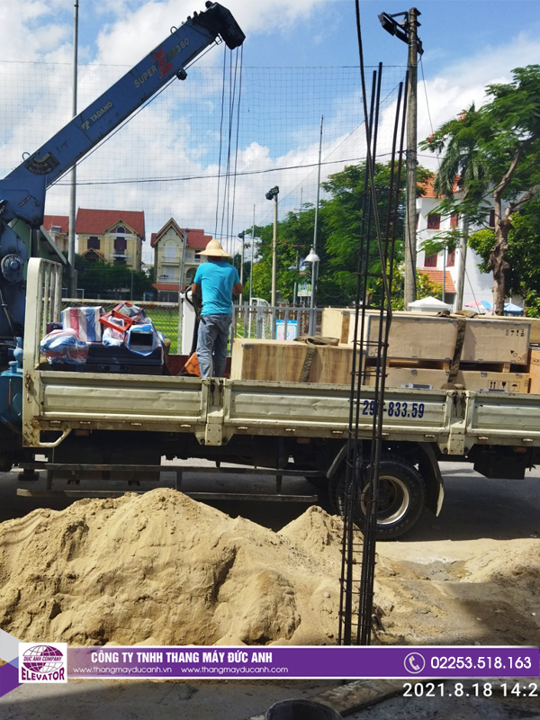 Hàng về lắp đặt thang máy gia đình 450kg tại Hải Phòng - CĐT Ông Tiến