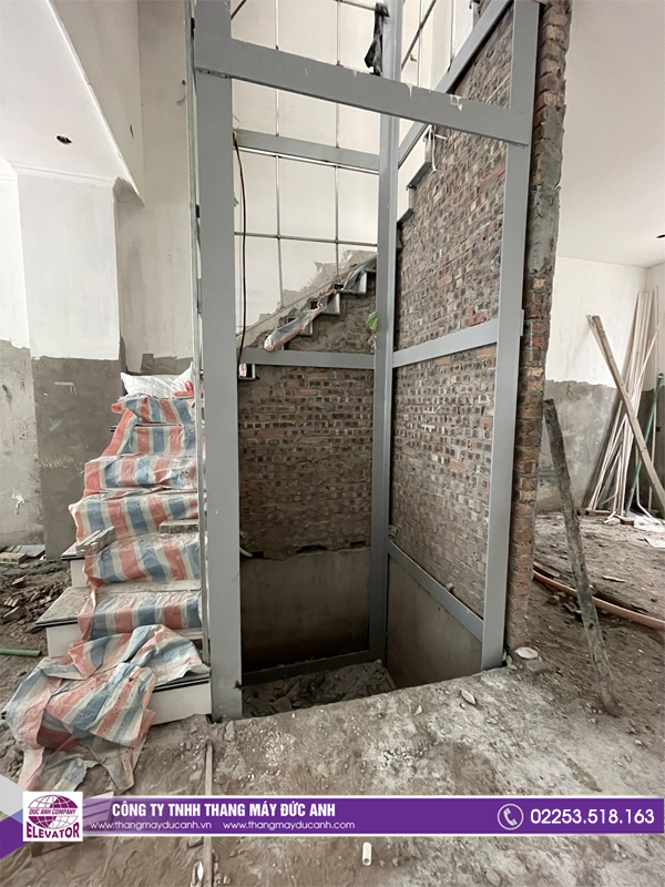 Hình ảnh thực tế của dự án thi công lắp đặt thang máy gia đình 350kg