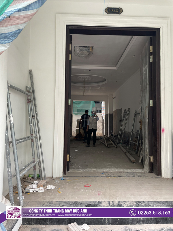 Tập kết hàng về lắp đặt thang máy gia đình 350kg tại Vinmarina CĐT Chú Thanh