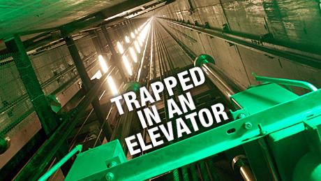 Kỹ năng xử lý khi bị kẹt trong cầu thang máy