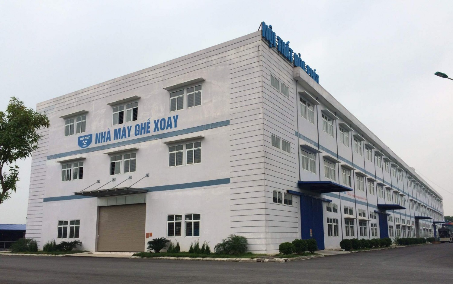 Lắp đặt 3 thang máy tải hàng cho nhà máy ghế xoay Hòa Phát- Hưng Yên